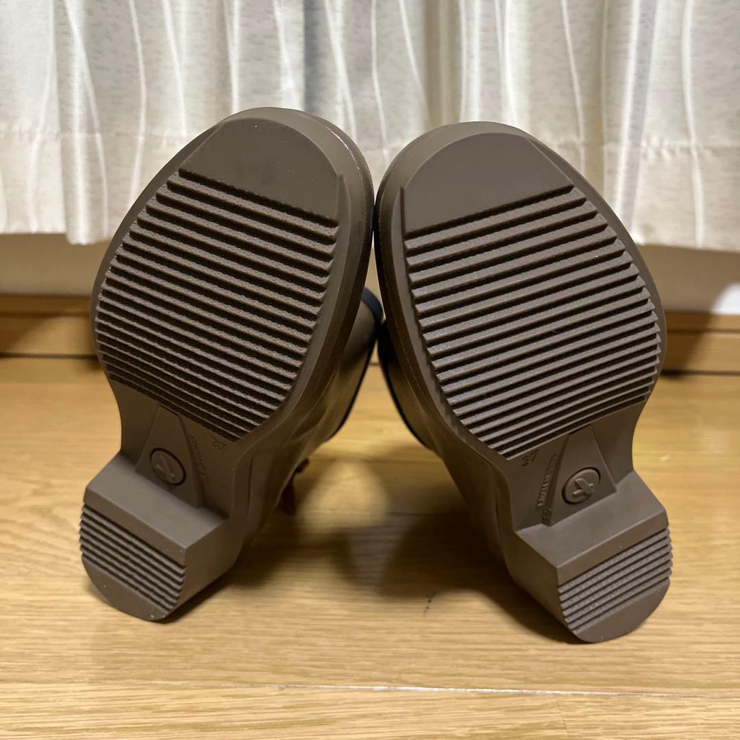 新品、未使用　AIGLE ブラウン ショートラバーブーツ