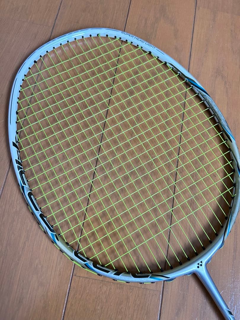 YONEX NANORAY 750 バドミントンラケット　新年値下げします