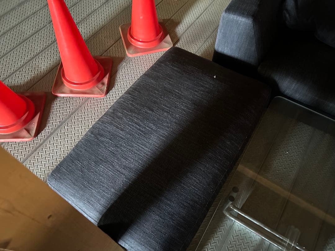 アクタス アイラーセン チェス2人掛けソファオットマン付き