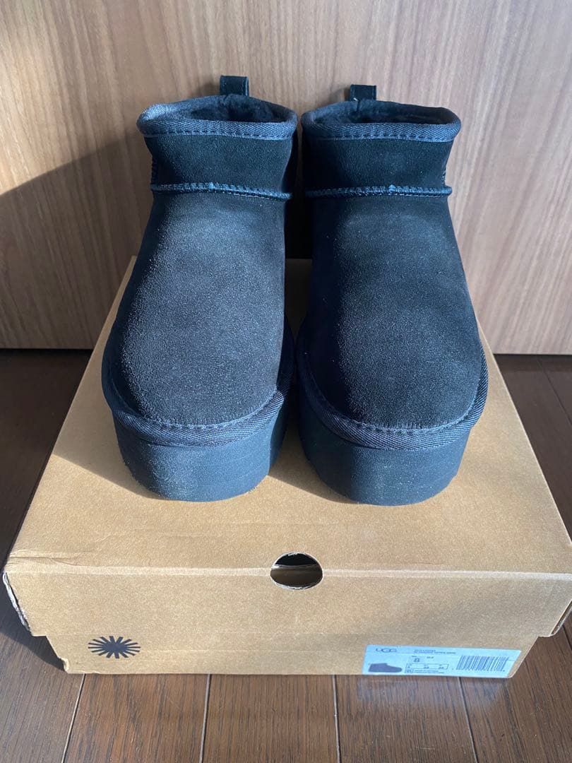 UGG クラシック ウルトラミニ プラットフォーム ブラック 25cm