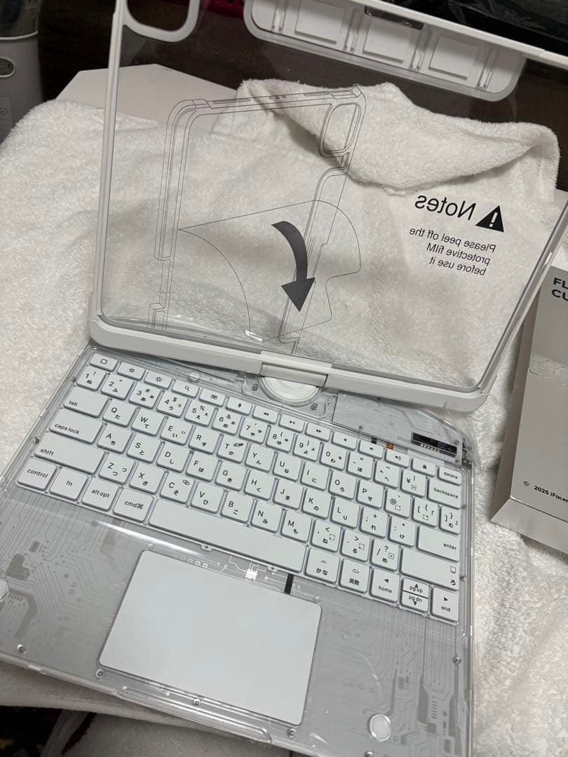 新品❤️iPad キーボード ケース 360°回転＋180°フリップ 多機能 軽量