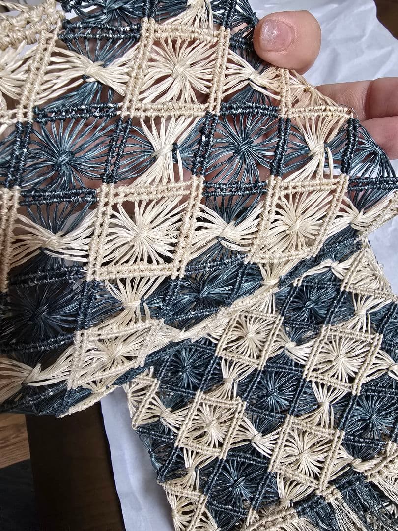 値下げしています。誉田屋源兵衛の芭蕉(アバカ)帯、半巾市松（緑青×キナリ色）