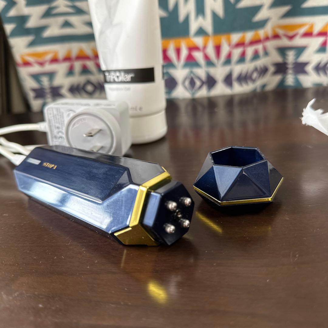 tripollar　STOP V　RF家庭用美顔器　専用ジェル一本つけます！お得