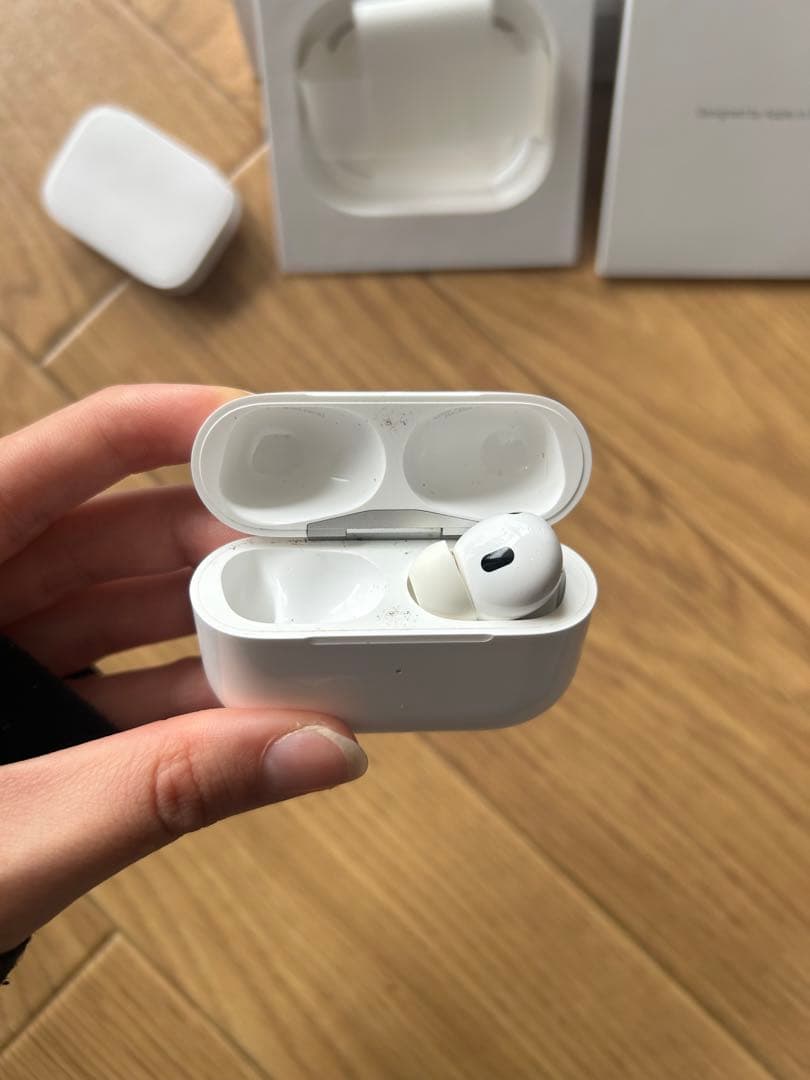 AirPodsPro第2世代 右耳・充電ケース付き 左耳なし 純正 新品付属あり