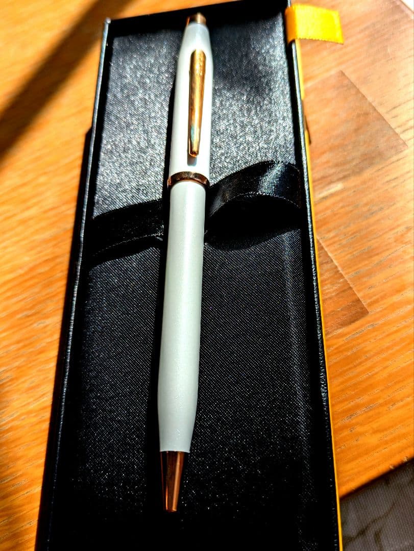 新品 未使用 CROSS クロスボールペン ゴールド ホワイト 箱入り説明書付き