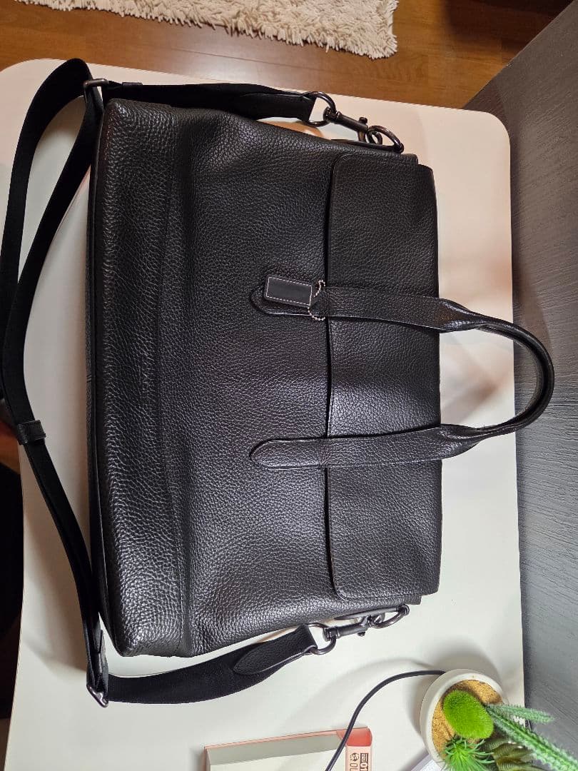リ*マ様 COACH 　コーチビジネスバッグ　ショルダーストラップ付き　ブラック