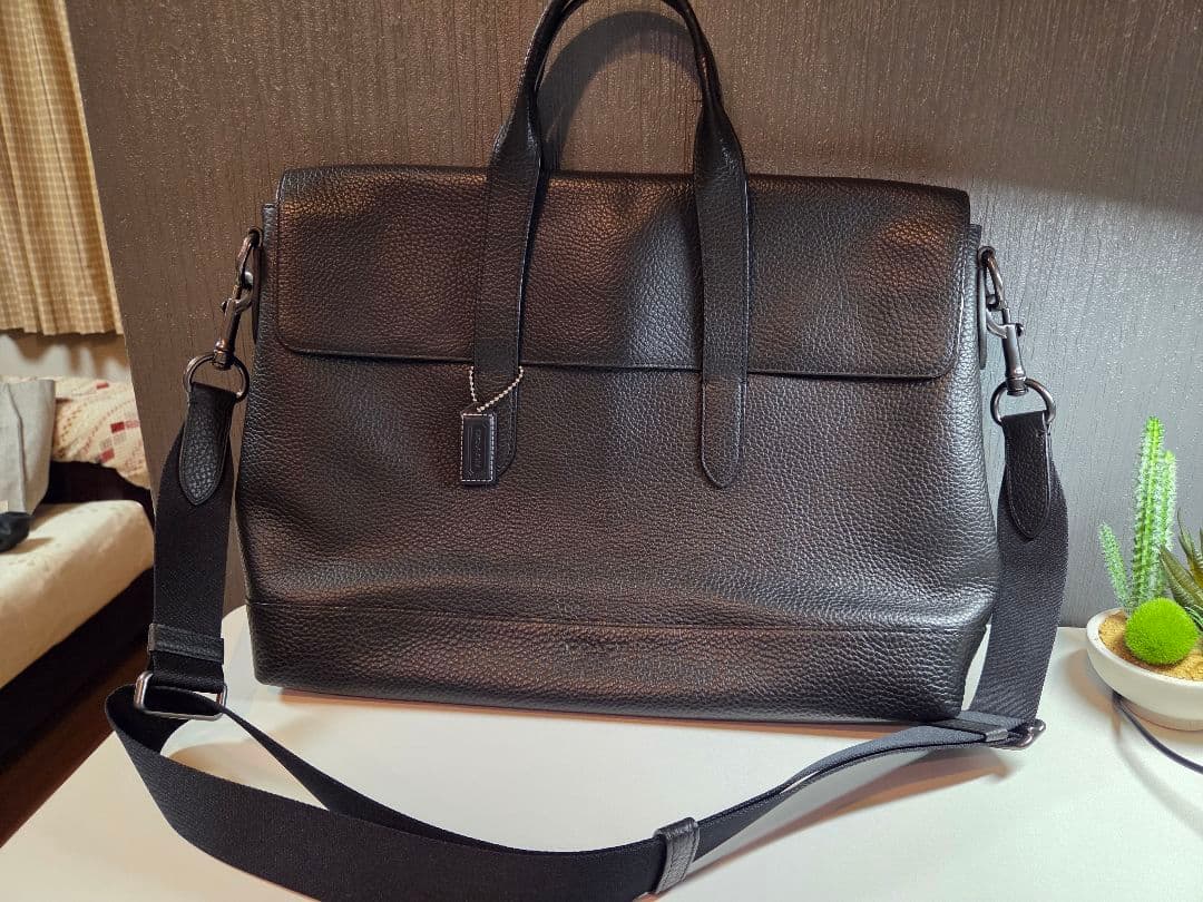 リ*マ様 COACH 　コーチビジネスバッグ　ショルダーストラップ付き　ブラック