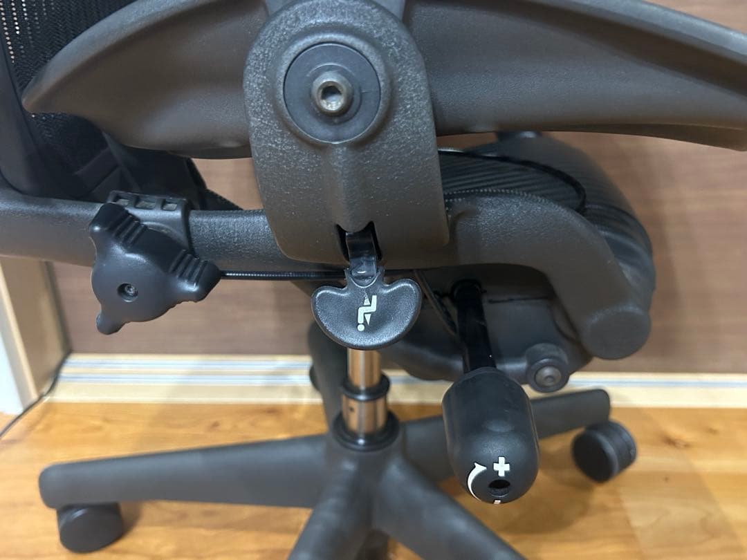 麦*コ様 ハーマンミラー アーロンチェア Aサイズ