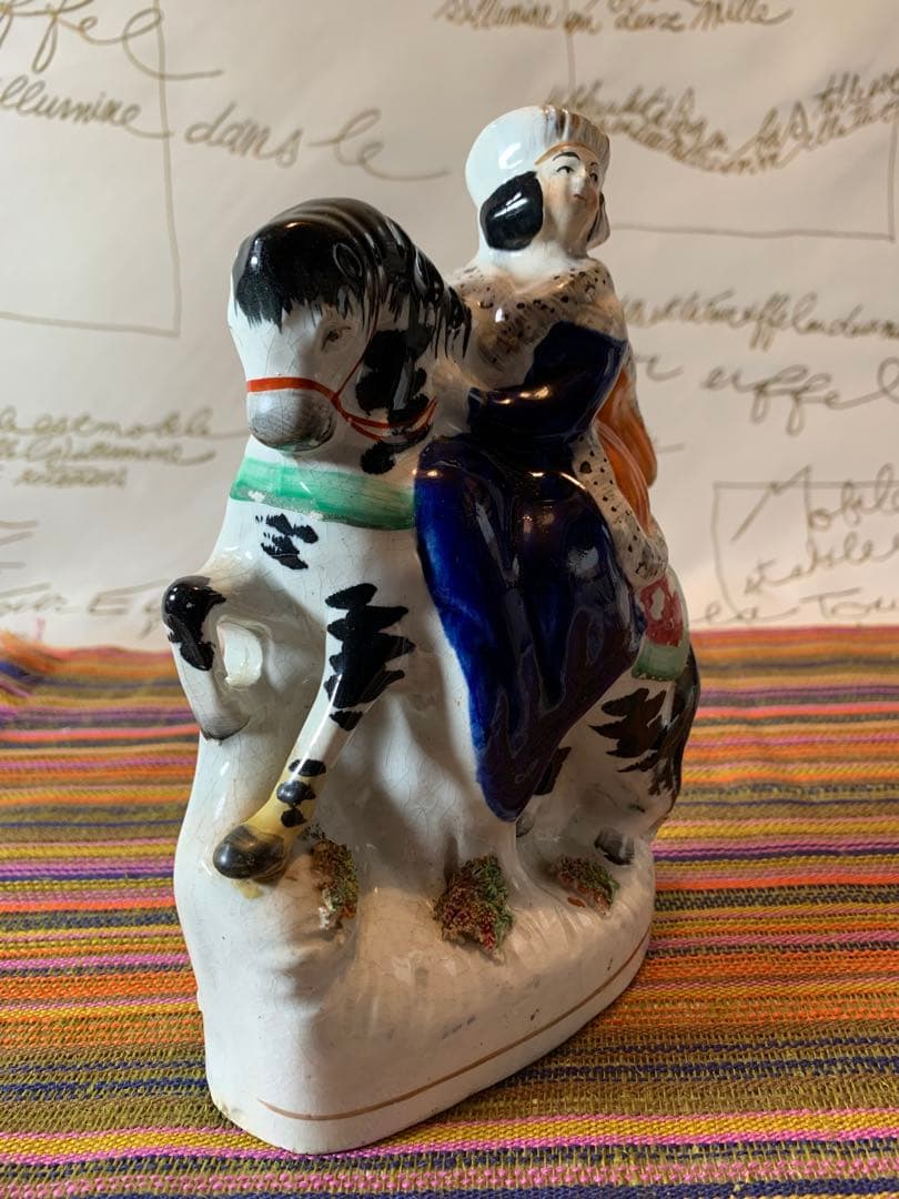 イギリス製　アンティーク　ケンジントン・ハイパーマーケットのレアな馬のペア置物！