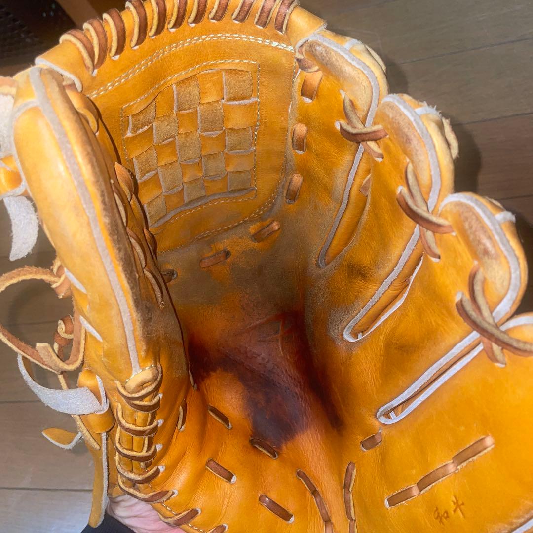 硬式グローブ　投手用　アクセフベルガード