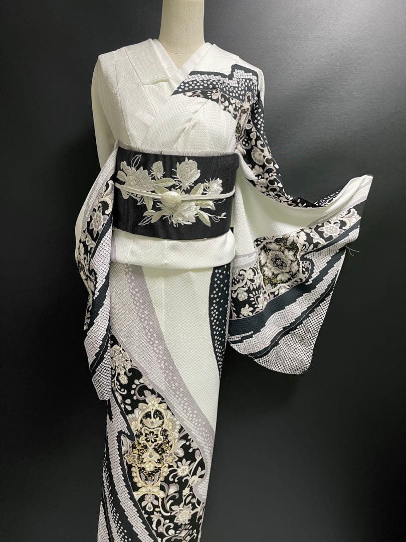 特選金彩訪問着【エキゾチック更紗唐花◆白×黒】疋田文様浮かぶ紋意匠地