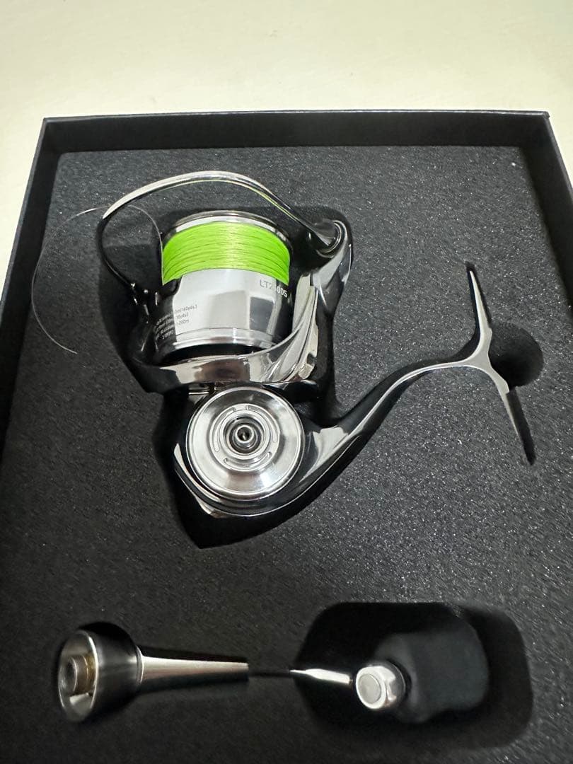 22EXIST LT2500S リール