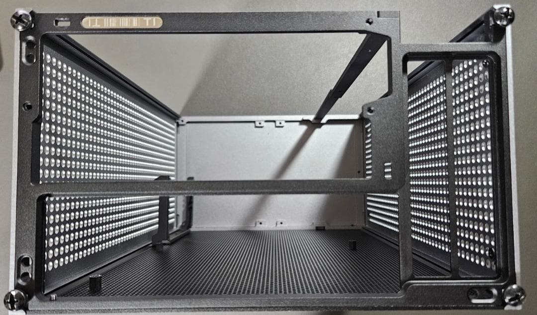 希少 Formd T1 Reference Titanium itx pcケース