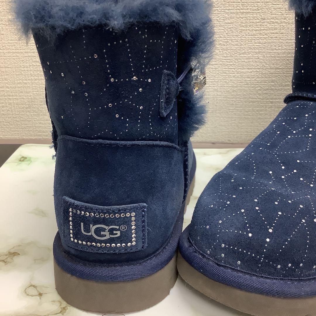 美品　アグ　UGG スワロフスキーボタン　星座柄　ムートンブーツ　25