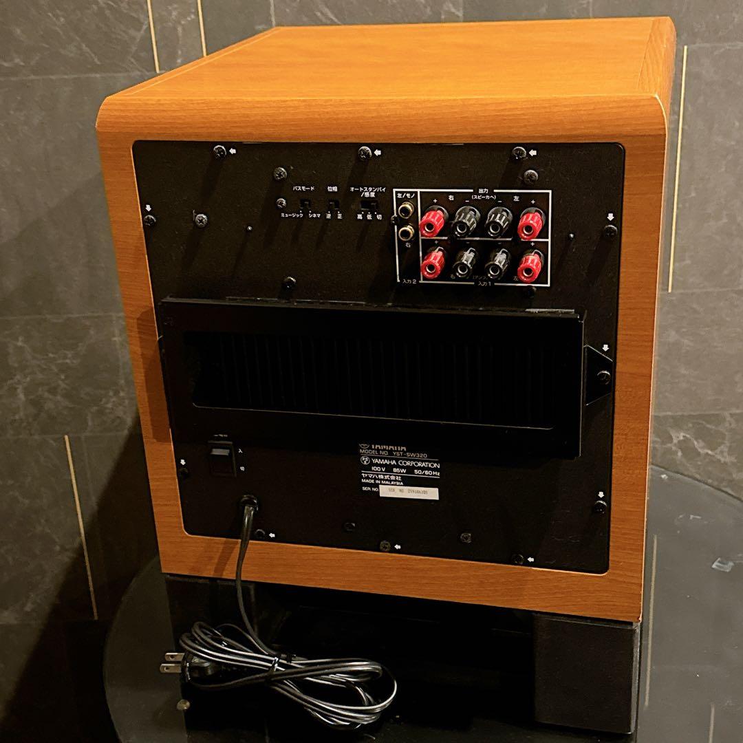 ピンクの猫YAMAHA サブウーファー YST-SW320