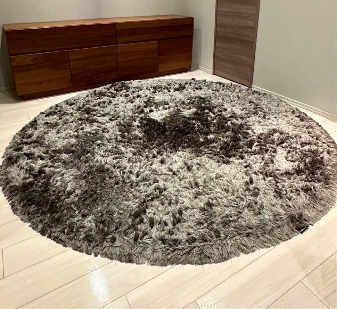 BoConept Lure 落ち着きのあるモダンデザイン ラグ 230cm