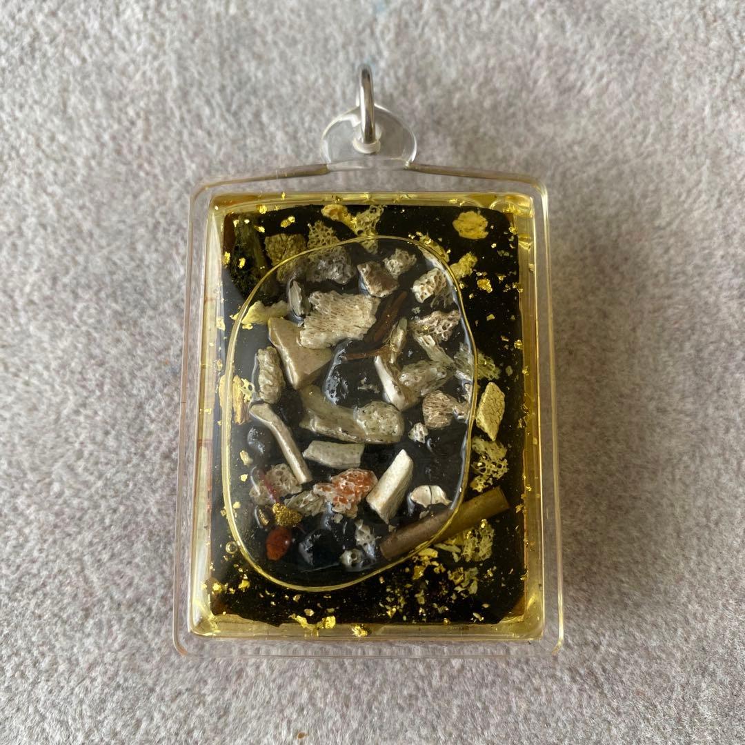 プラクルアン タキアン マハサネー ムカデ 金運 ギャンブル 宝くじ 御守り