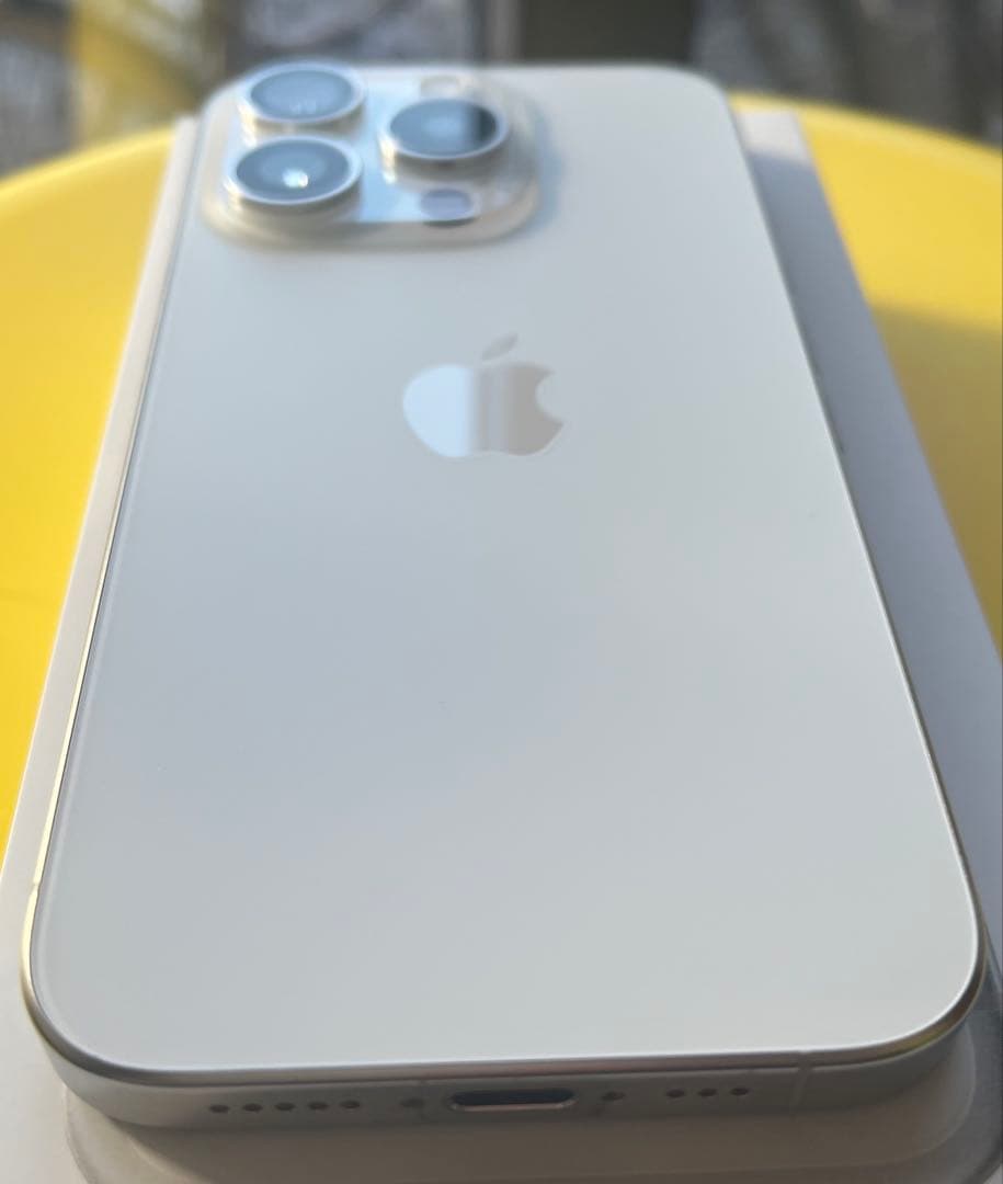 iPhone 15 Pro 128GB ホワイト SIMフリー