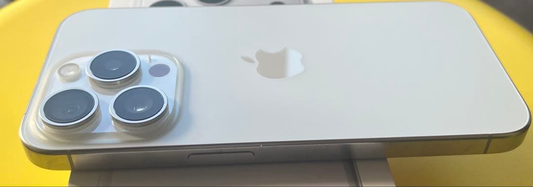 iPhone 15 Pro 128GB ホワイト SIMフリー