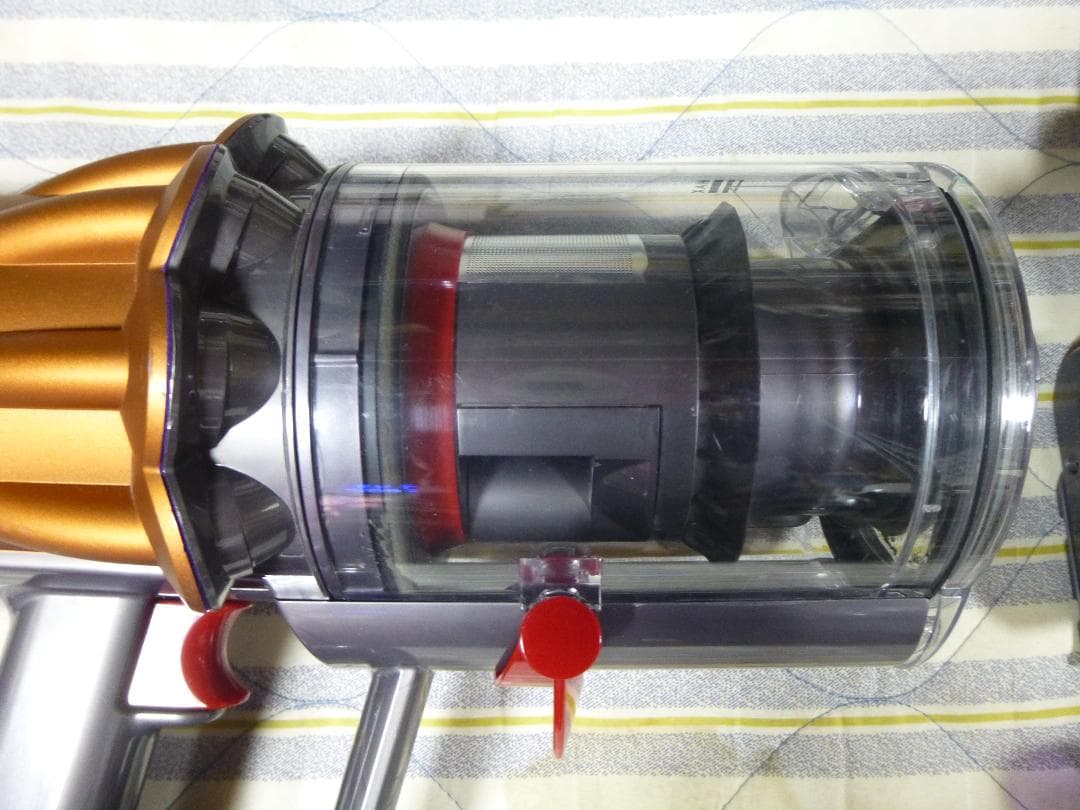 ダイソンSV18　動作確認済み　　目立つキズ無し　エコ54分　充電スタンド付属