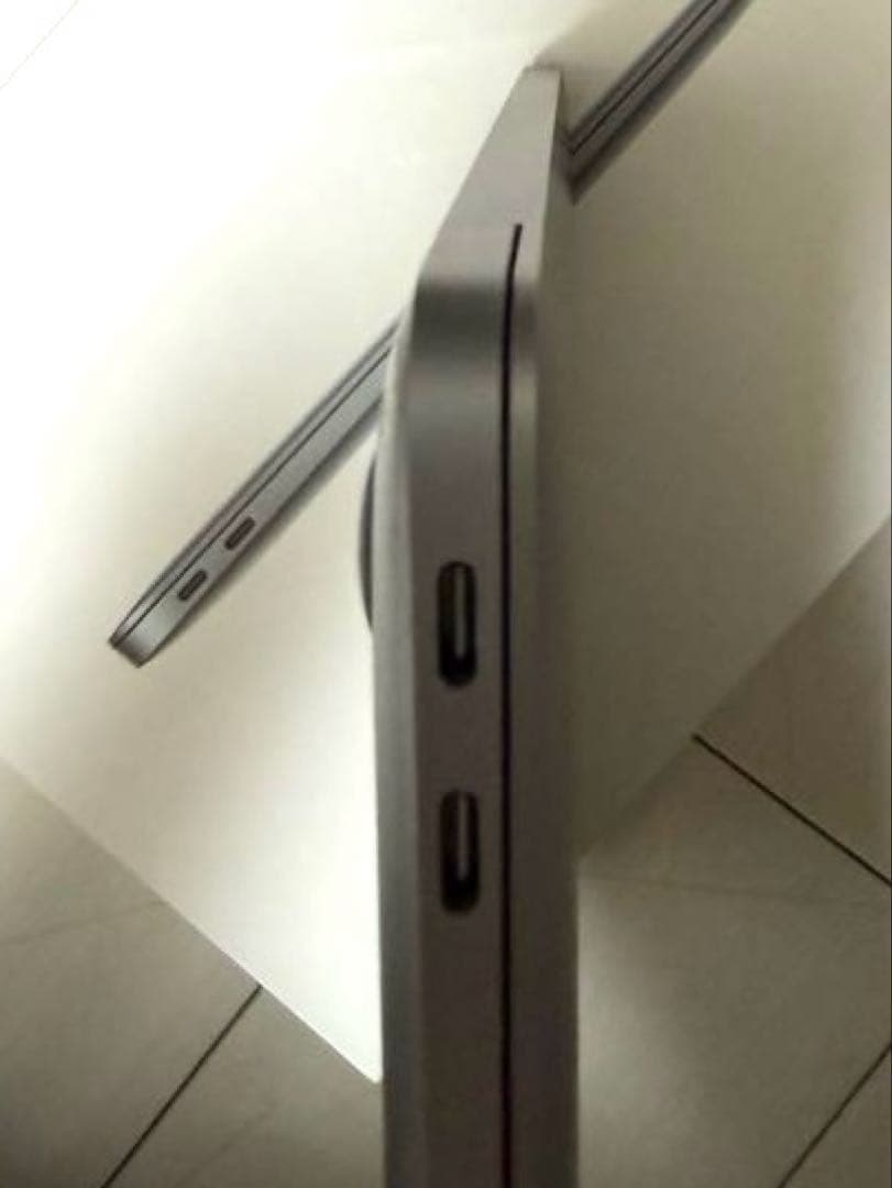 MacBook Air M1 A2337 ジャンク（8G/512G）