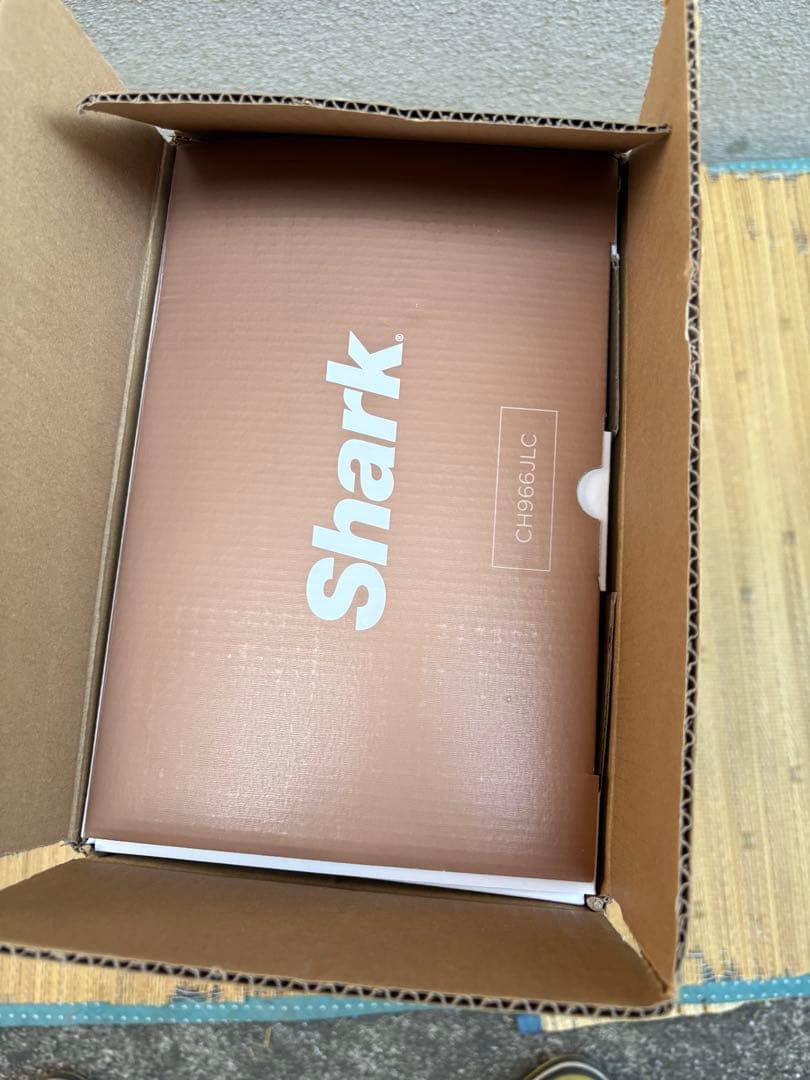 Shark シャーク　充電式サイクロンスティッククリーナー　CH966JLC