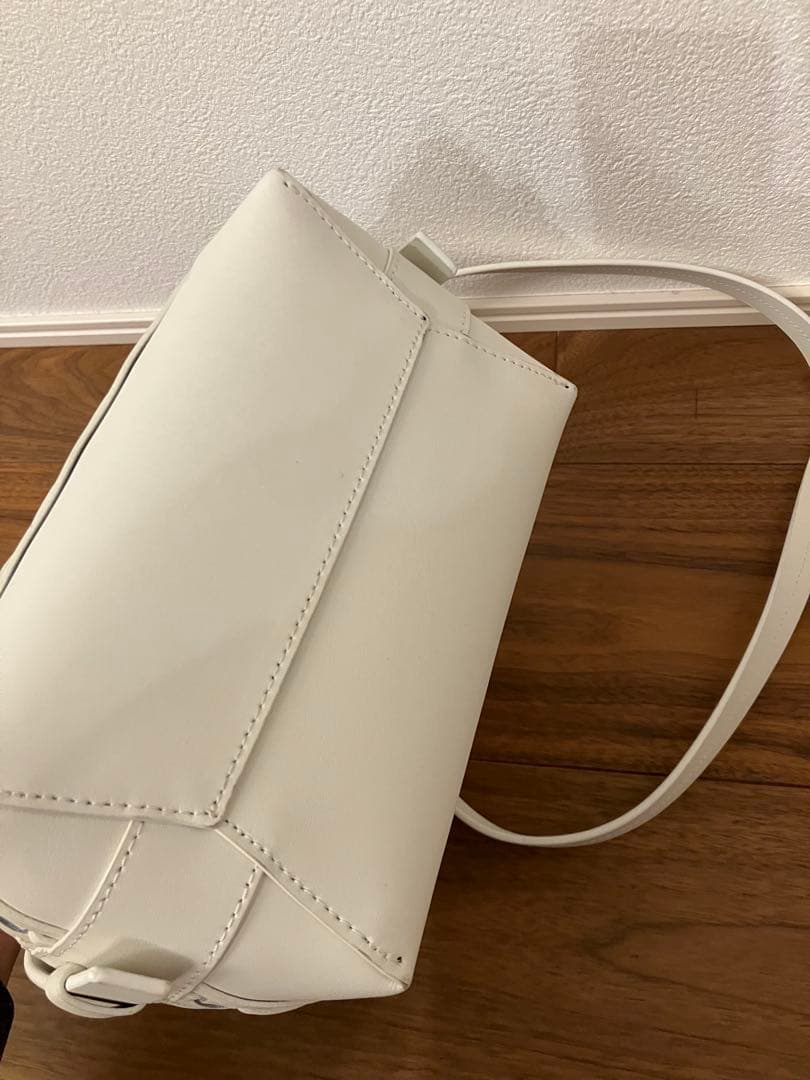 Camper ホワイト 編み込みデザイン トートバッグ レザー