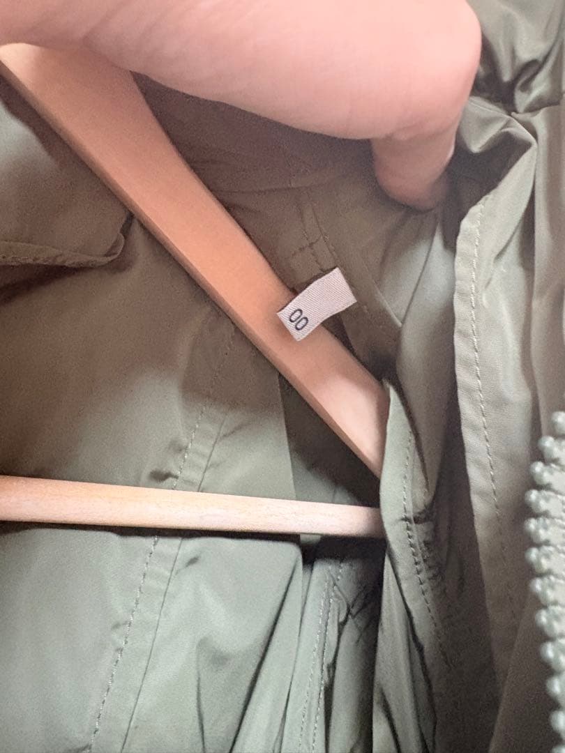 t*o様 美品　モンクレール　ナイロン　スプリングコート　フリル　OUTREME