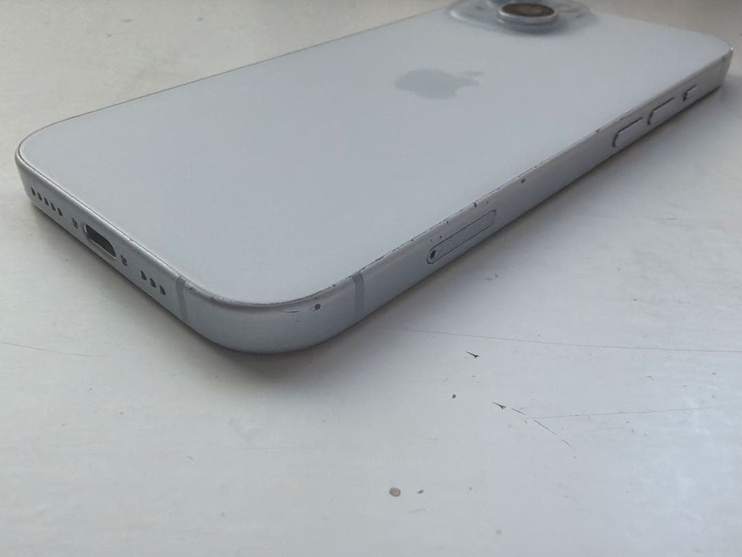 iPhone 15 ブルー 128GB SIMフリー 86% 手帳型ケース付き