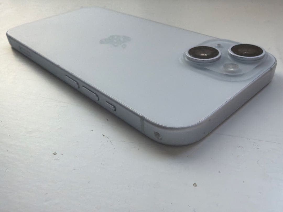 iPhone 15 ブルー 128GB SIMフリー 86% 手帳型ケース付き