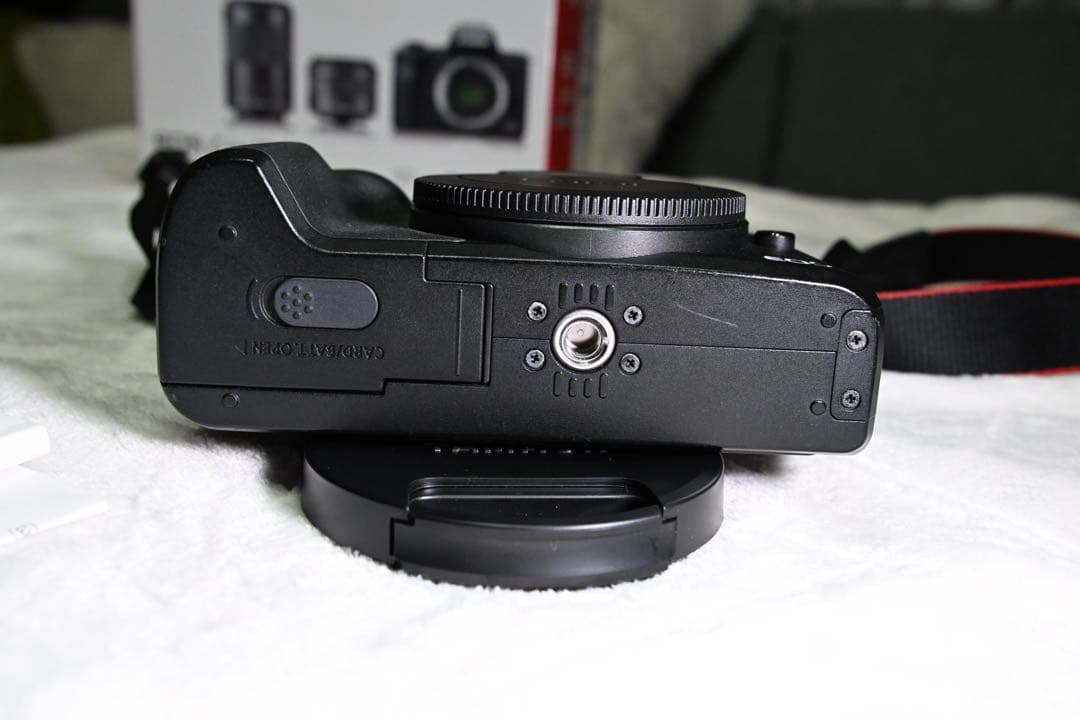 Canon EOS kissM ミラーレスカメラ ダブルズームキット