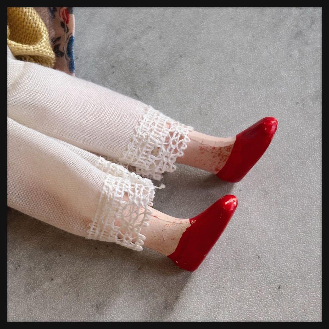 珍品ヴィンテージ マザーグースのビスクドールと絵本のセット