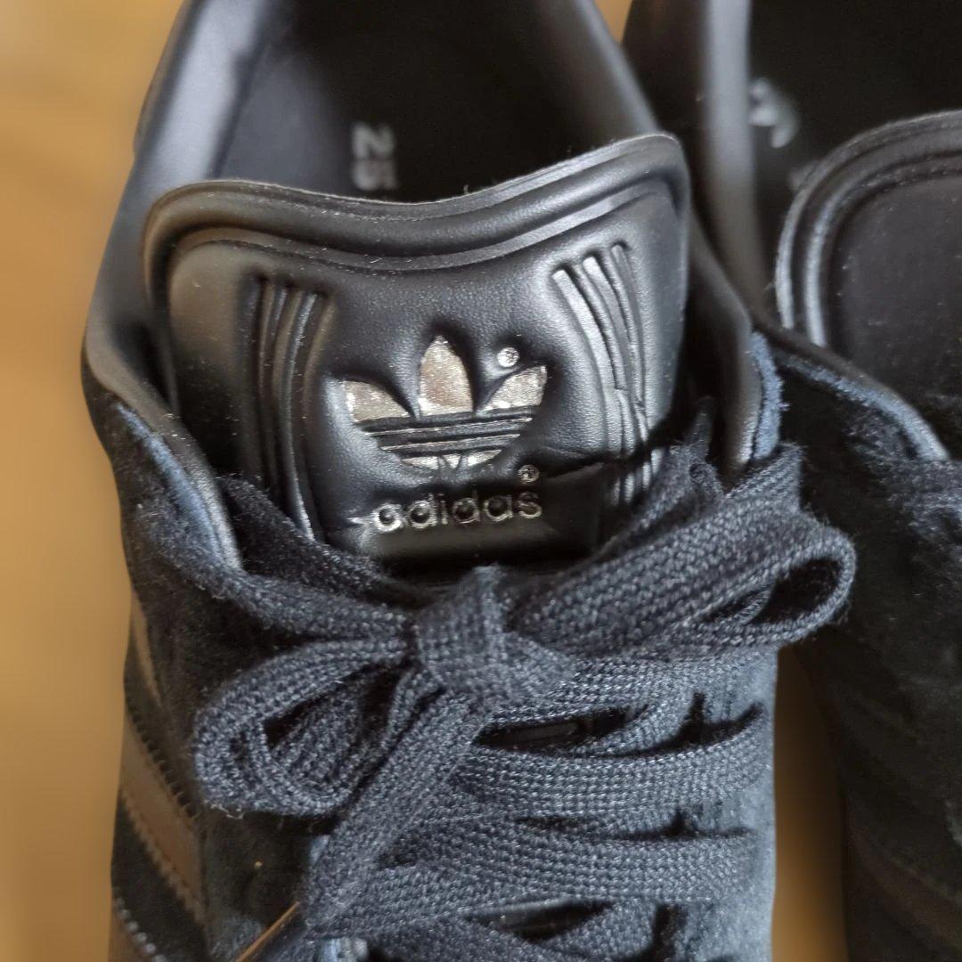 adidas Gazelle ブラック スニーカー　オールブラックス　ガゼル