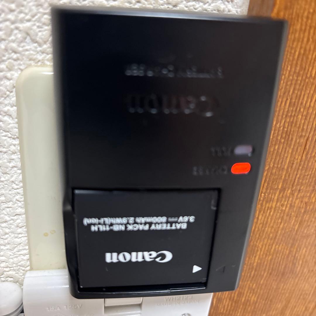 【美品】Canon IXY 200デジタルカメラ レッド 本体+充電器、予備電池