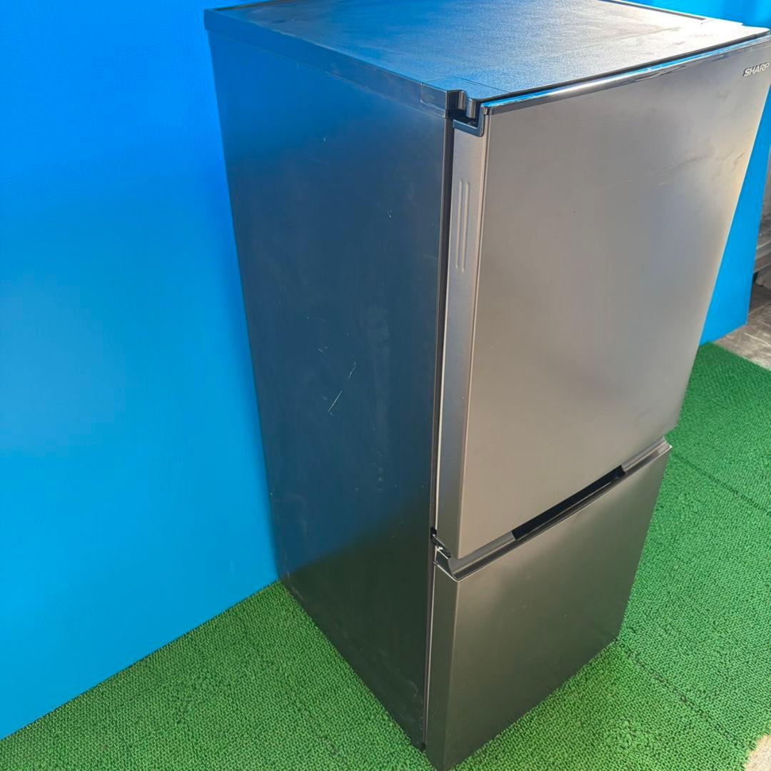 762 マッドブラック　付け替えどっちもドア　冷蔵庫　小型 一人暮らし　極美品