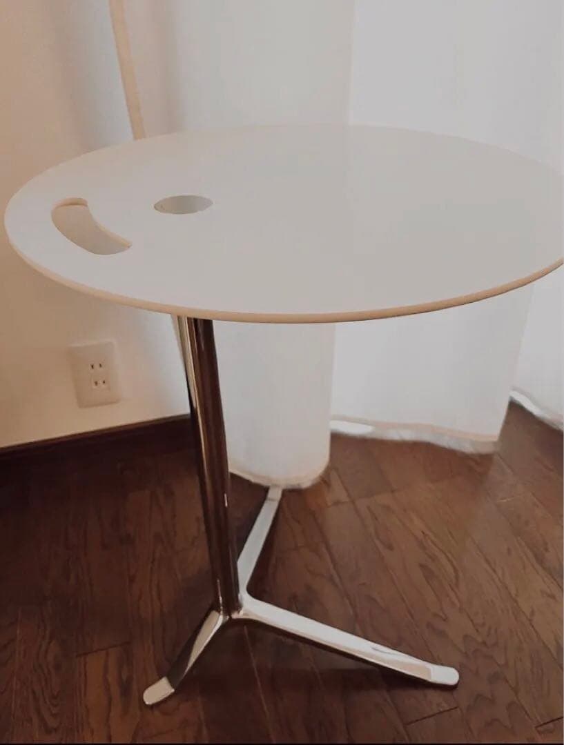 新品 Fritz Hansen フリッツハンセン リトルフレンド白サイドテーブル