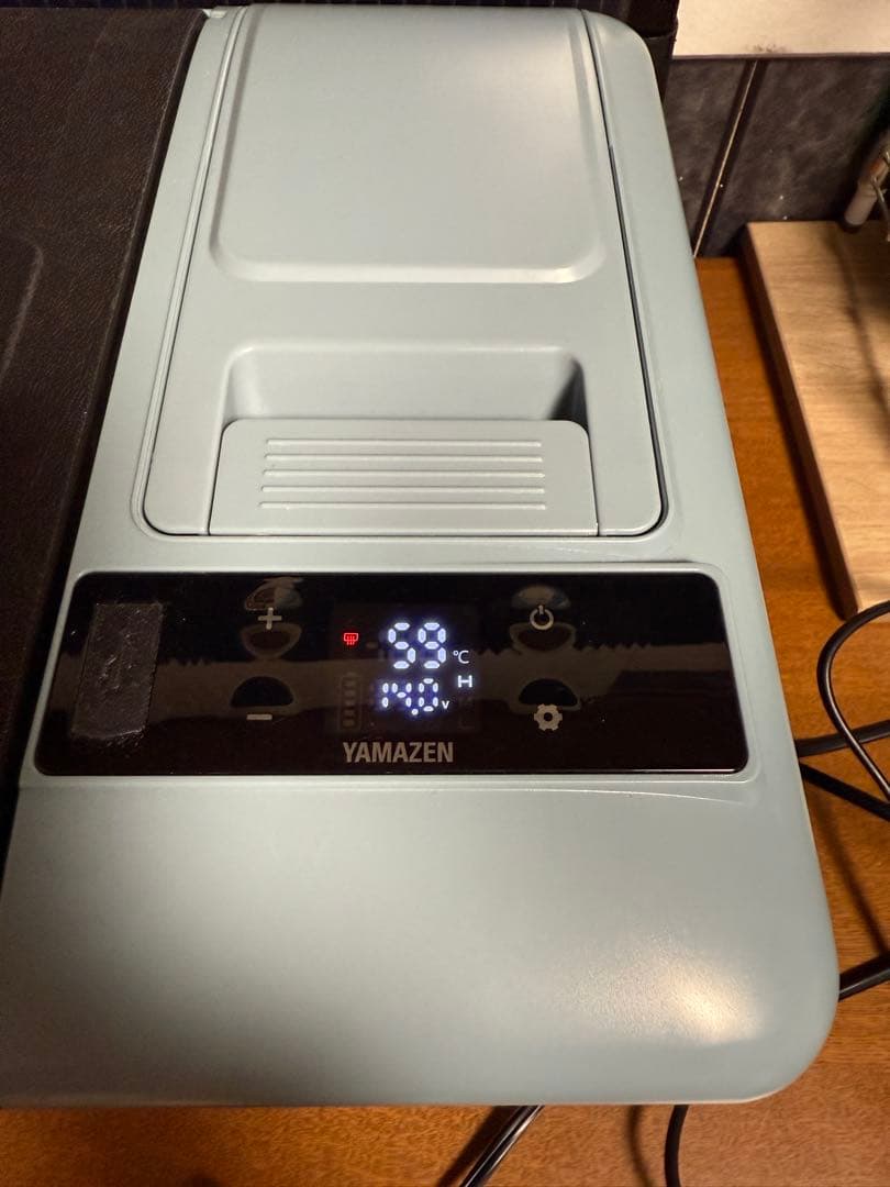 ビ*Ｚ様 山善 ELEIN 冷温庫 YFR-DC90 純正バッテリー、充電機セッ