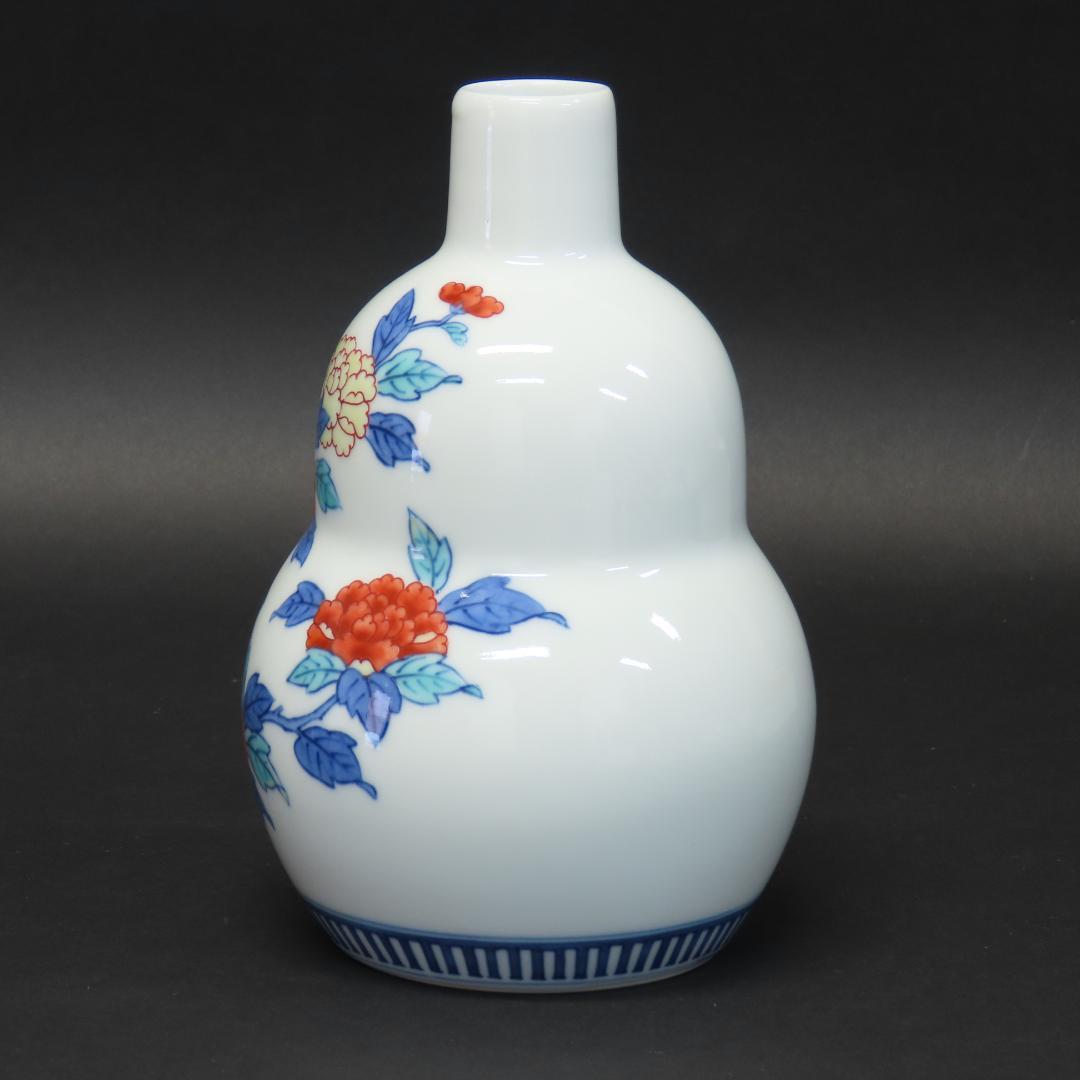 ⭕405 今泉今右衛門 錦牡丹絵花瓶 共箱 17cm/色鍋島 人間国宝 有田焼