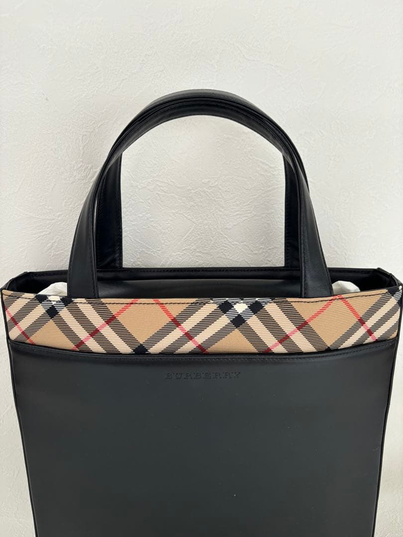 未使用品　BURBERRY （バーバリー）ブラックレザー　チェック柄バック