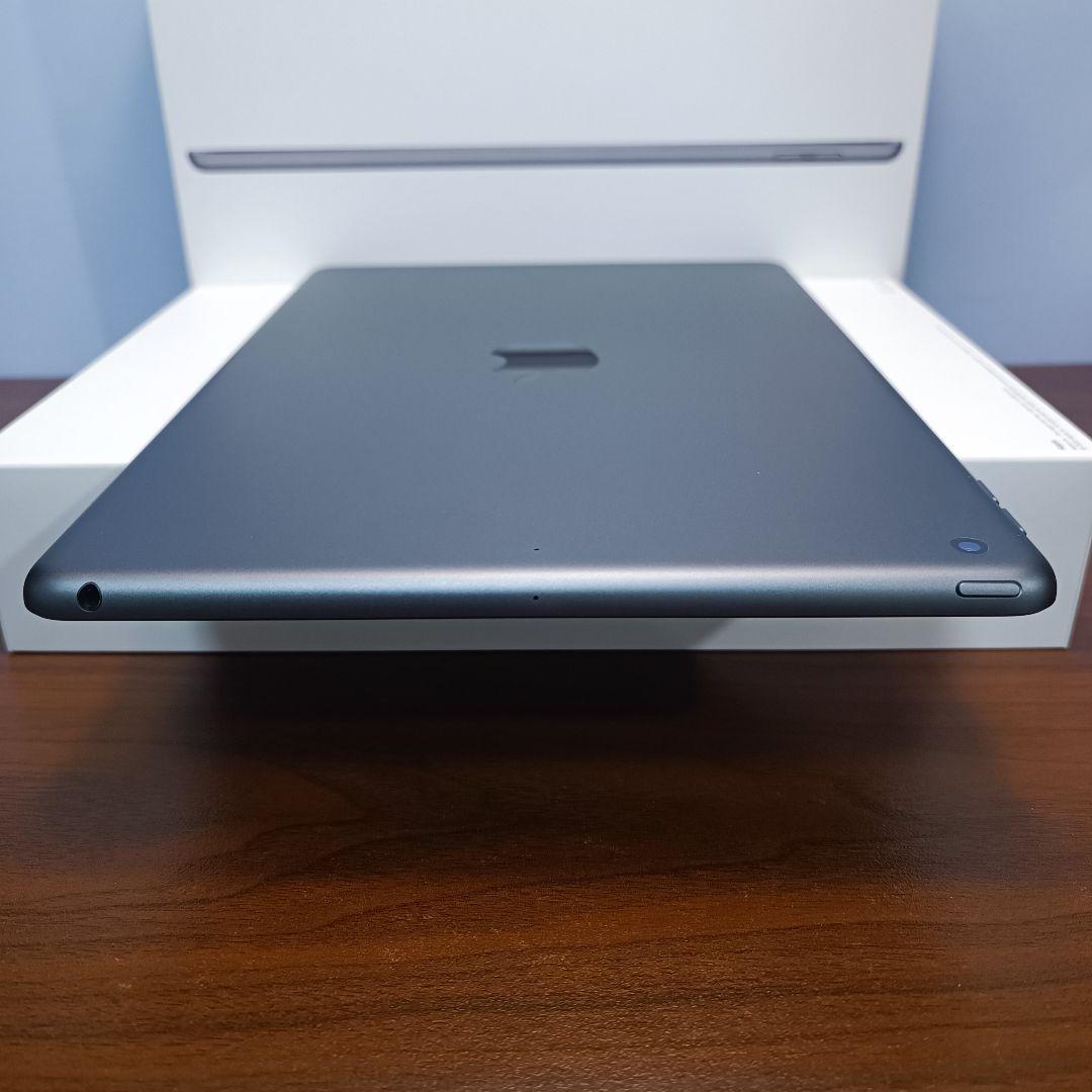 (美品) iPad 10.2 第8世代 WiFi 32GB キーボード付き