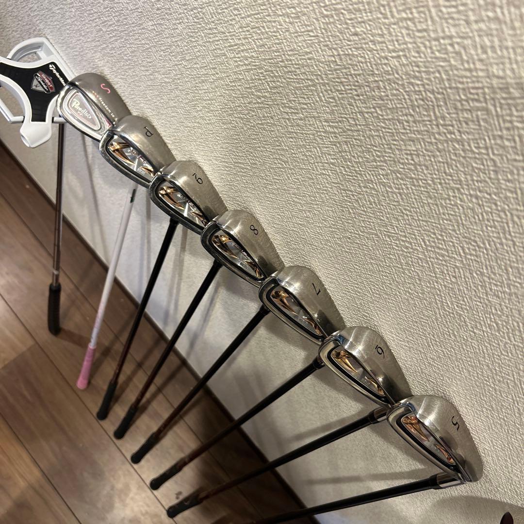 マックテッレディースL 11本　右利き　可愛いキャディバッグ 付き　ゴルフセット