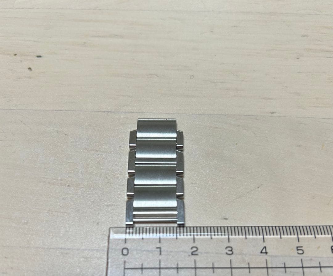 カルティエ　タンクフランセーズ　ブレスレット　コマ