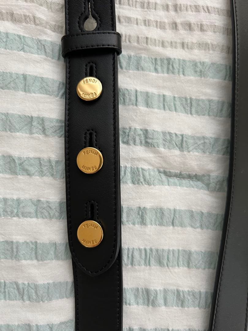 フェンディ ストラップユー