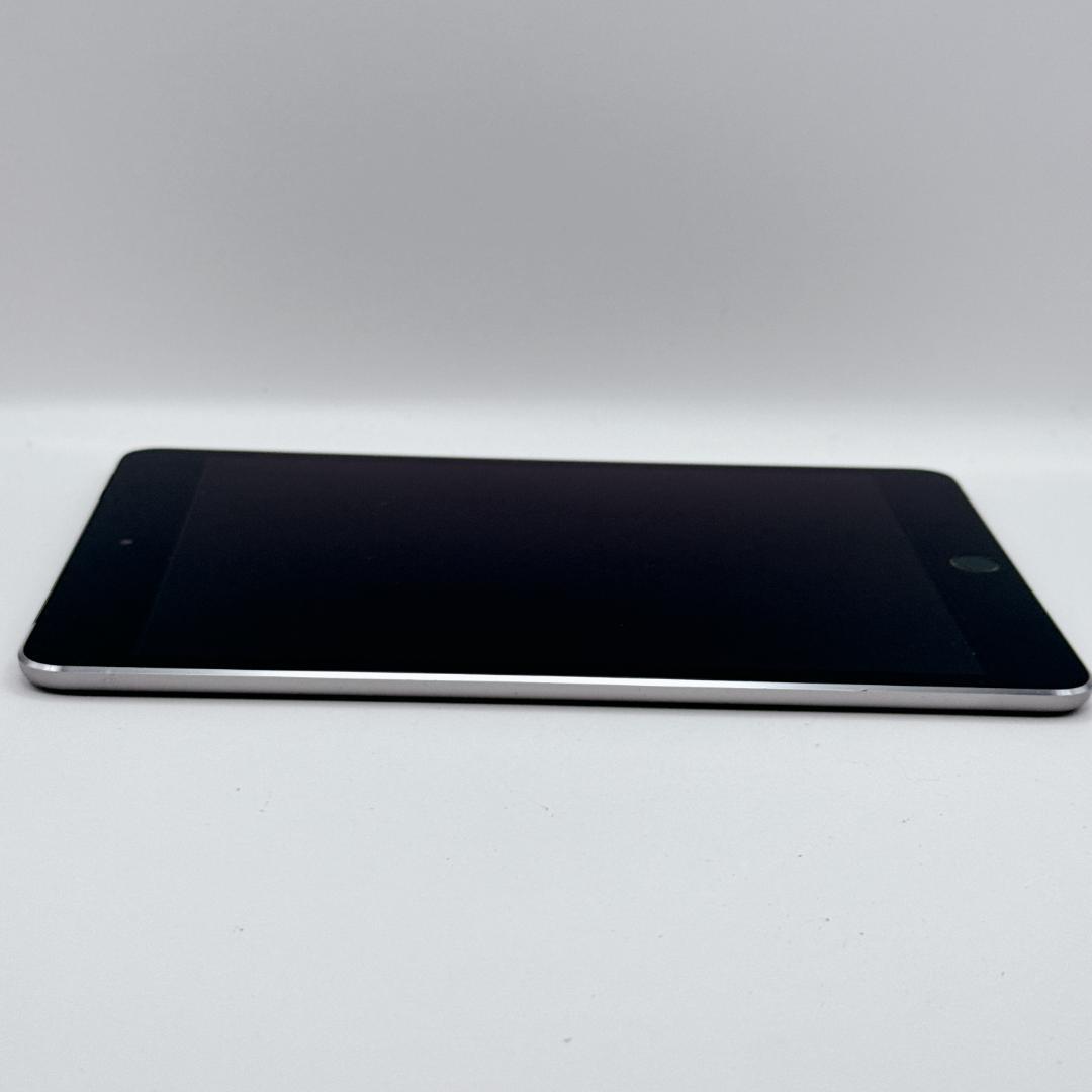 【良品】Apple iPad mini 4 16GB Wi-Fiモデル