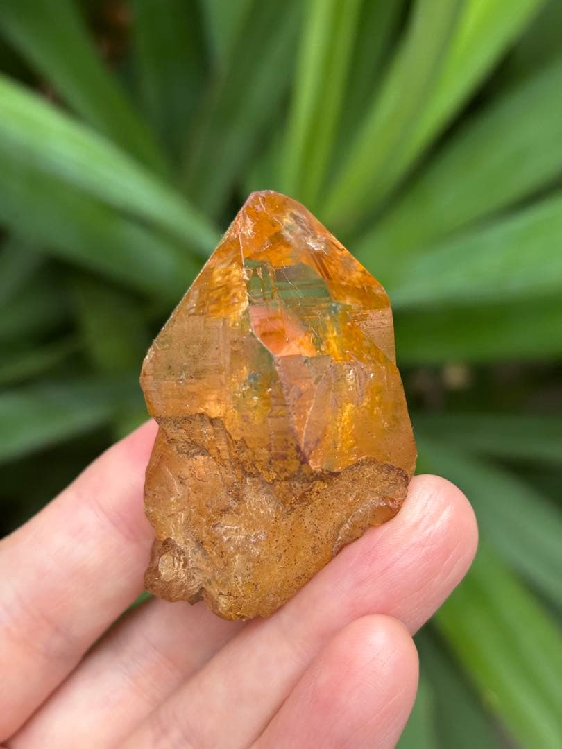 ネパール　ガネーシュヒマール　水晶ポイント　70g ゴールデンヒーラー　天然石