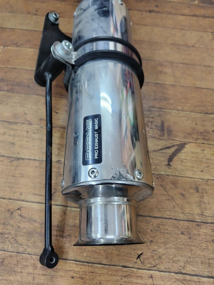 値下げしました　 BEAMS ズーマー　マフラー