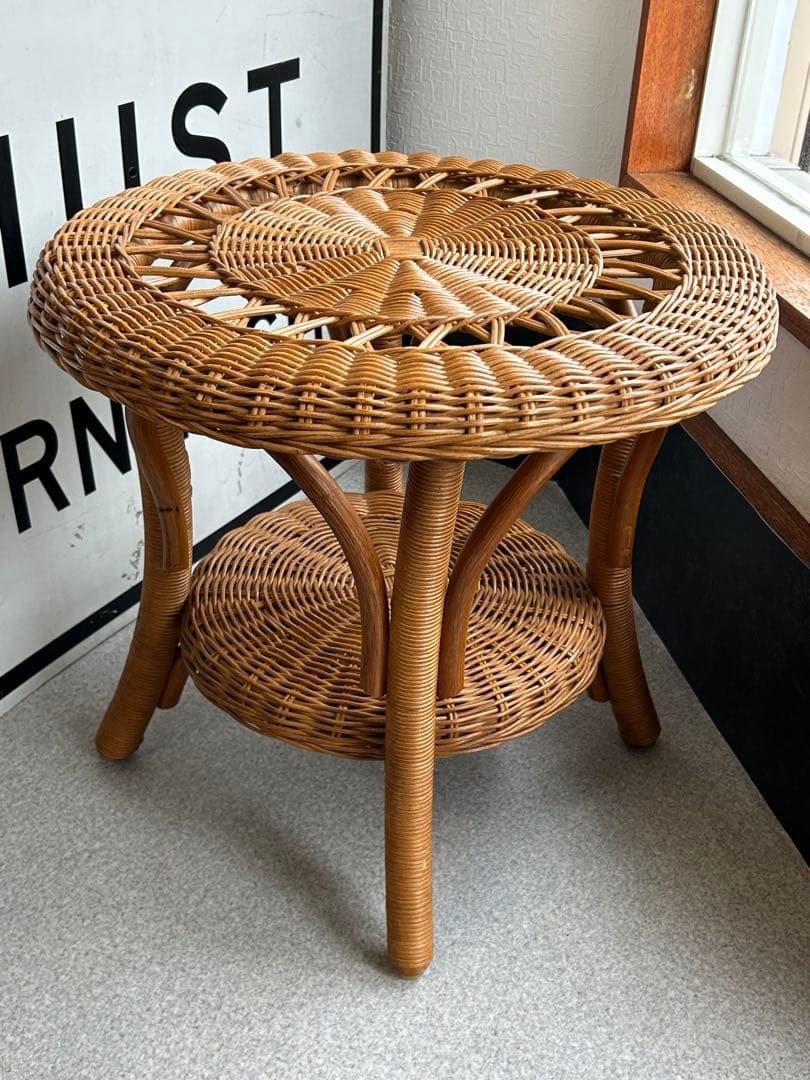ヴィンテージ 籐家具 ラタン 丸テーブル　サイドテーブル　カフェテーブル　レトロ