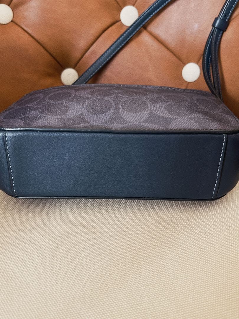 美品　COACH コーチ ショルダーバッグ シグネチャー柄 ダークブルー