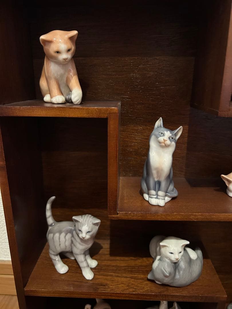 ロイヤルコペンハーゲン猫12ミニキャットコレクションフィギアひな祭りネコの日レア