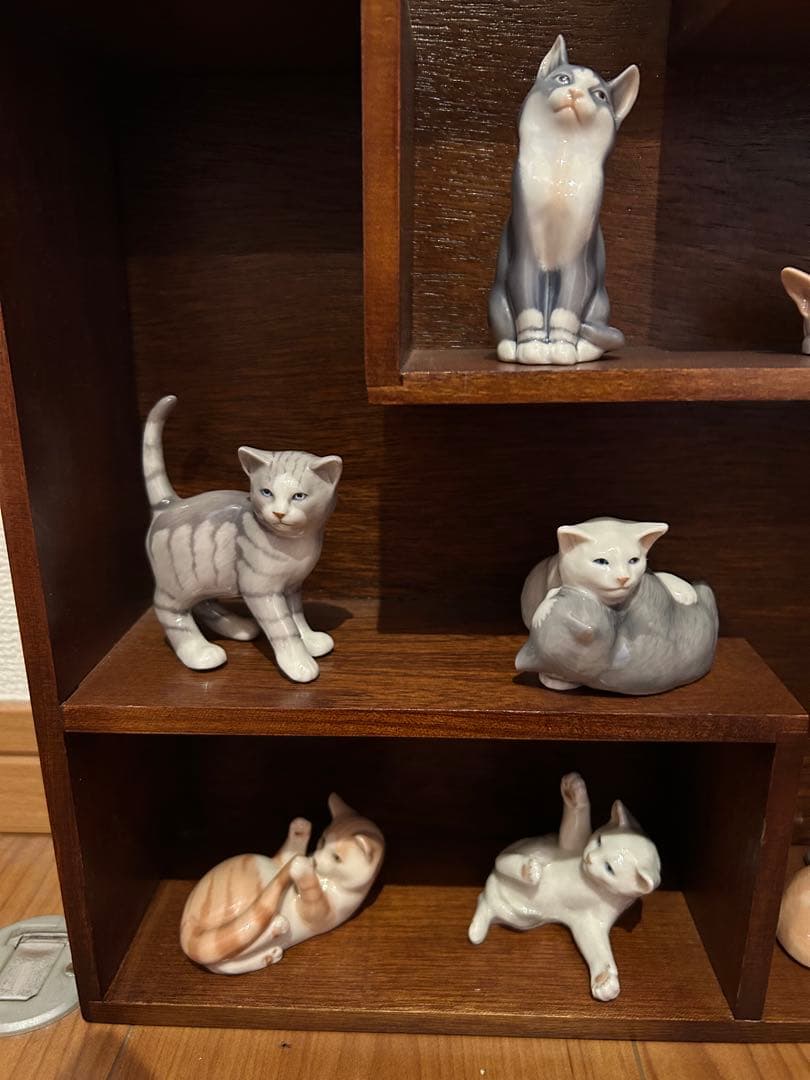 ロイヤルコペンハーゲン猫12ミニキャットコレクションフィギアひな祭りネコの日レア
